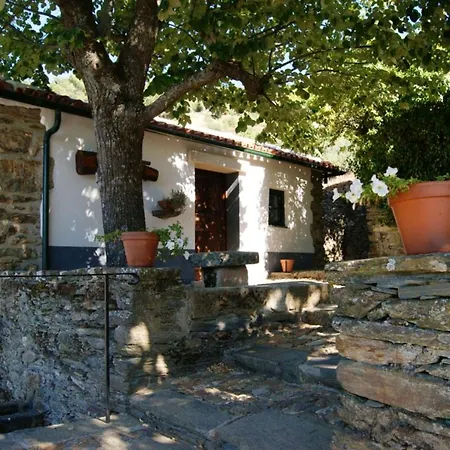 With 3 Bedrooms In With Wonderful Mountain View Shared Pool And Enclosed Garden Villa Torre De Moncorvo