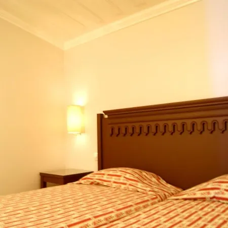 With 3 Bedrooms In With Wonderful Mountain View Shared Pool And Enclosed Garden * Torre De Moncorvo